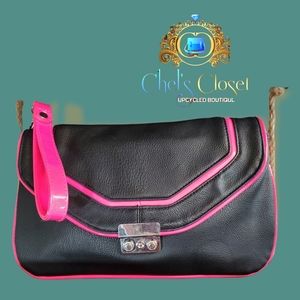 BLACK AND 🔥 PINK BAG